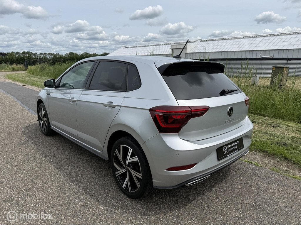 Volkswagen Polo 1.0 TSI R-Line Business / CarPlay / IQ Light, Voorwielaandrijving, Gebruikt, Zwart, 95 pk
