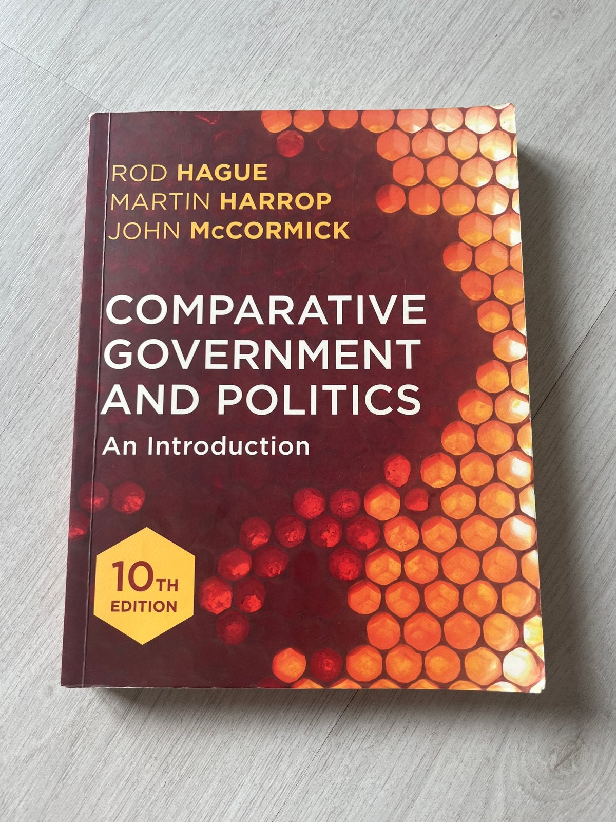 Comparative Government and Politics - 10e editie, Ophalen of Verzenden, Zo goed als nieuw, Politiek en Staatkunde, Wereld