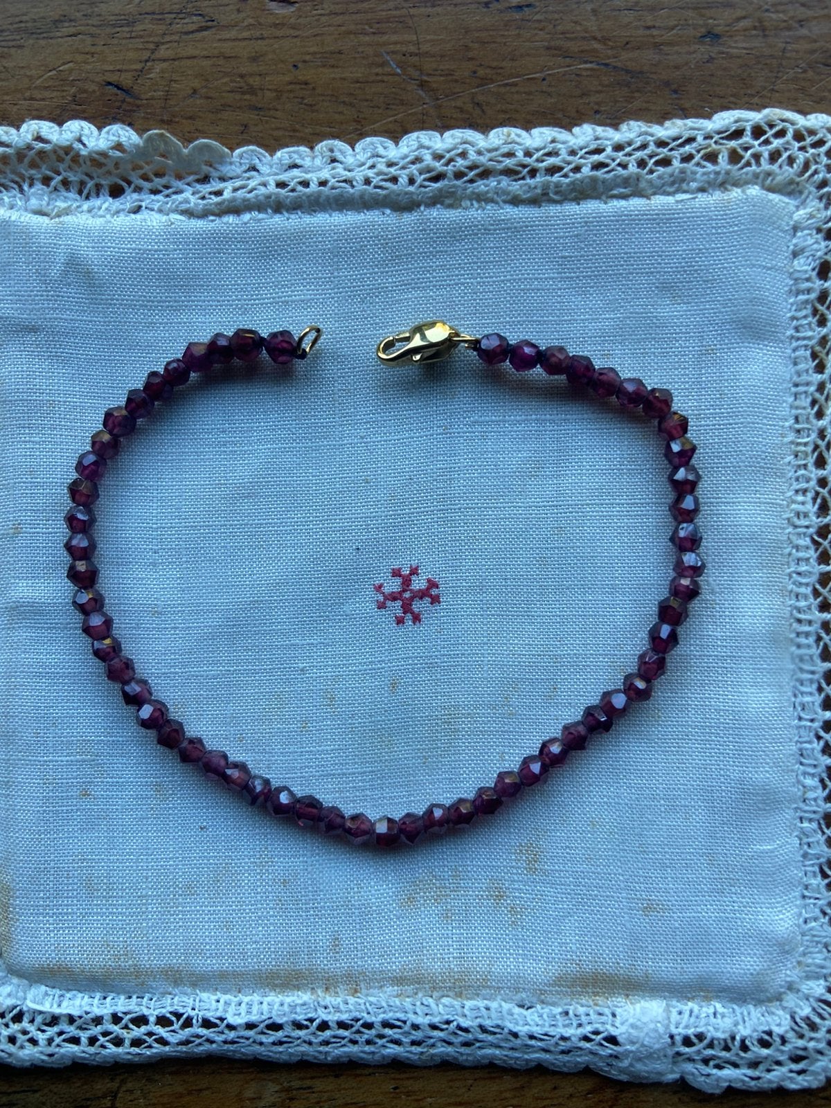 Armband fijne antieke granaatjes, Sieraden, Tassen en Uiterlijk, Ophalen of Verzenden, Overige materialen, Armband