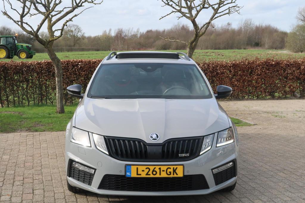 Skoda Octavia Combi 2.0 TSI RS 245 Business VRS PANO-DAK/TRE, Auto's, Skoda, Gebruikt, 245 pk, 1600 kg, 750 kg