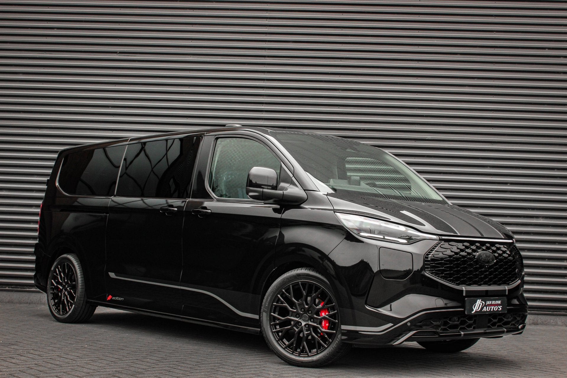 Ford E-Transit Cust. 320 L2H1 Sport 71 kWh DC DUBBEL CABINE, Auto's, Bestelauto's, Automaat, Dealer onderhouden, Achterwielaandrijving