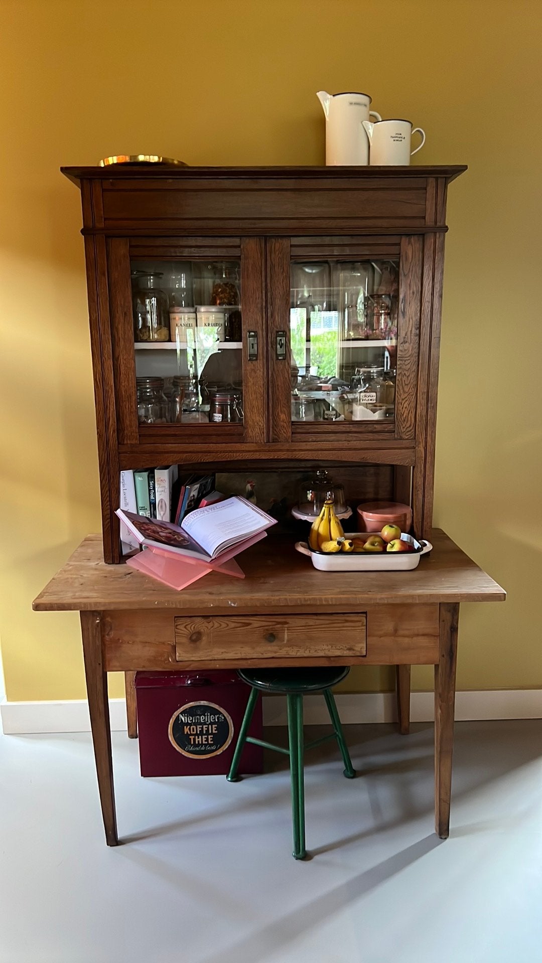 Brocante kast, Ophalen