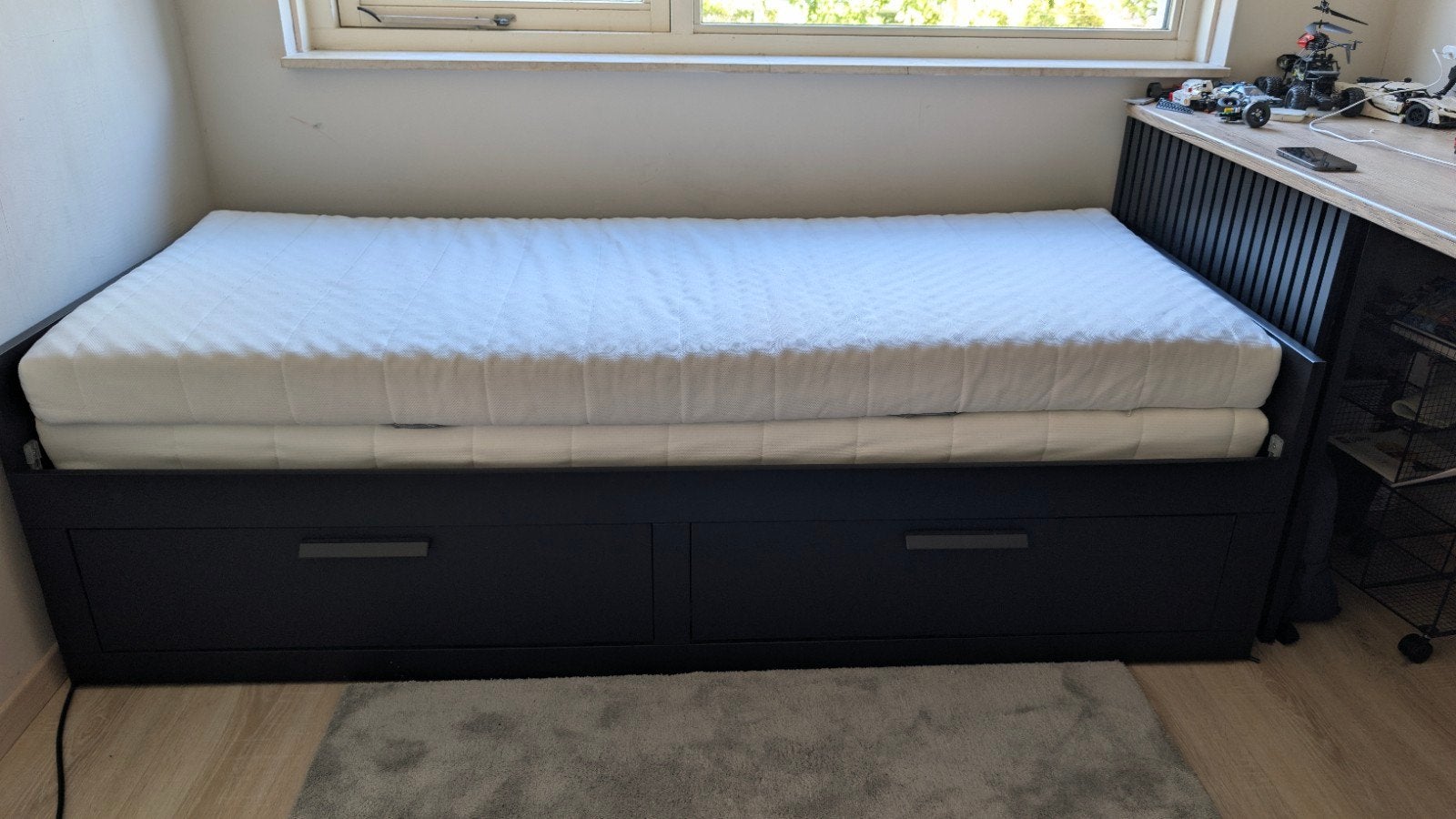 IKEA BRIMNES bedbank + 2 matrassen – gekocht januari 2026, Ophalen, Verstelbaar, Zwart, Modern, Functioneel