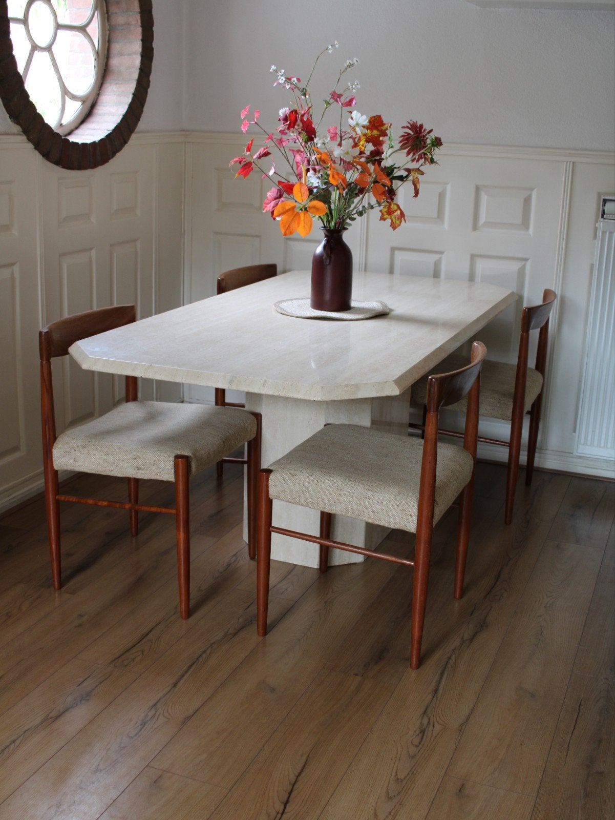 Vintage travertin eettafel met gefacetteerde rand, Overige materialen, Vintage retro midcentury Italiaans design, Onbekend, Zo goed als nieuw