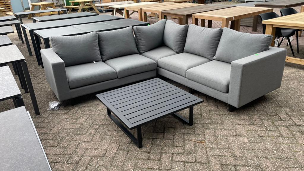 All weather loungeset showmodel € 995,00, Ophalen, Zo goed als nieuw