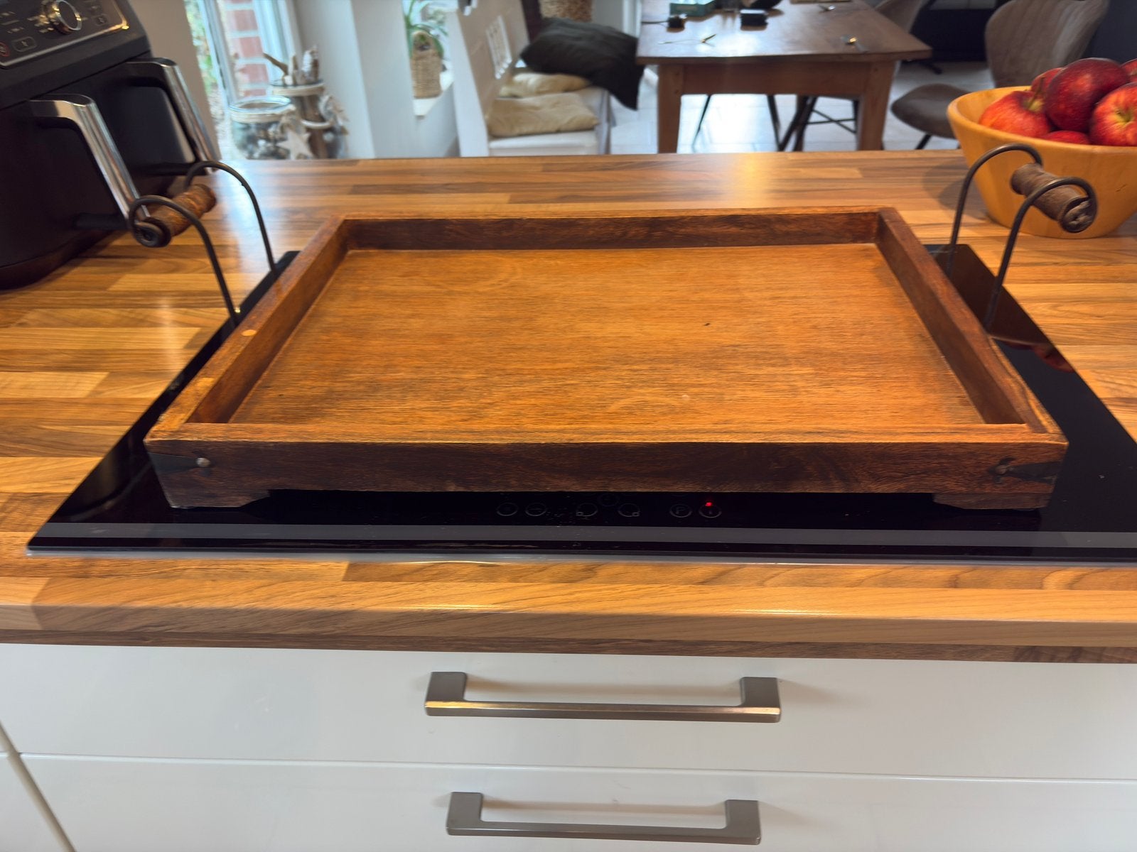 Vintage houten dienblad met smeedijzeren handgrepen, Ophalen