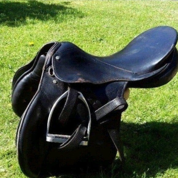 zwartbruin Daaleman veelzijdigheidszadel 17,5 inch gebruikt, Ophalen, Gebruikt