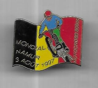 MOTOREN PIN NR 3, Verzamelen, Speldjes, Pins en Buttons, Ophalen of Verzenden, Zo goed als nieuw, Sport, Speldje of Pin