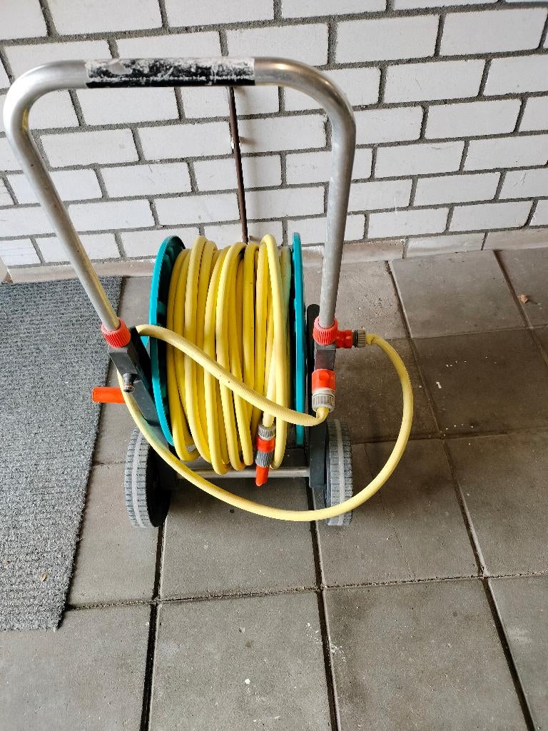 Z.G.A.N. Gardena slangenkar (Maat M), Tuin en Terras, Tuinslangen, Ophalen of Verzenden, Zo goed als nieuw, Tuinslang