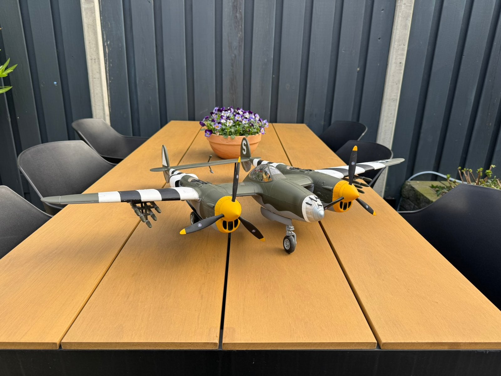 P-38J lockhead lightning California Cutie, Ophalen, Zo goed als nieuw, 1:32 tot 1:50