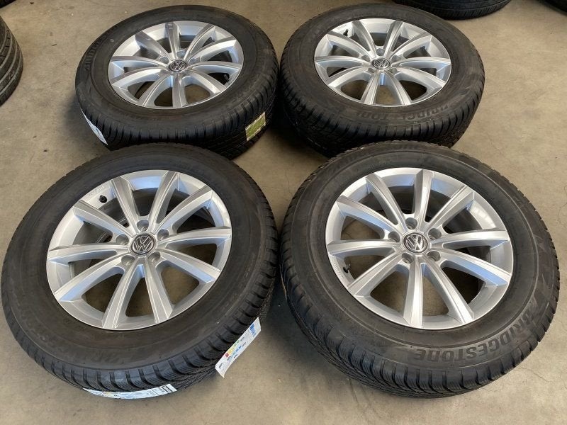 17 inch originele Merano velgen + winterbanden VW Tiguan, -, -, Banden en Velgen, 17 inch