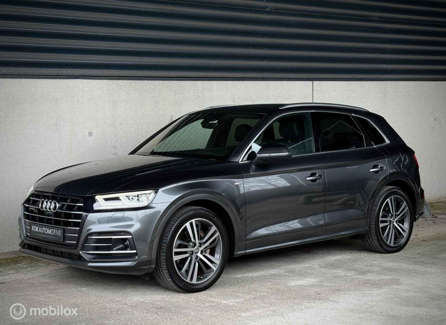 Audi Q5 55 TFSI e quattro Competition|HUD|ACC|360|Sfeerverl|, Automaat, 2005 kg, Gebruikt, Automatische klimaatregeling