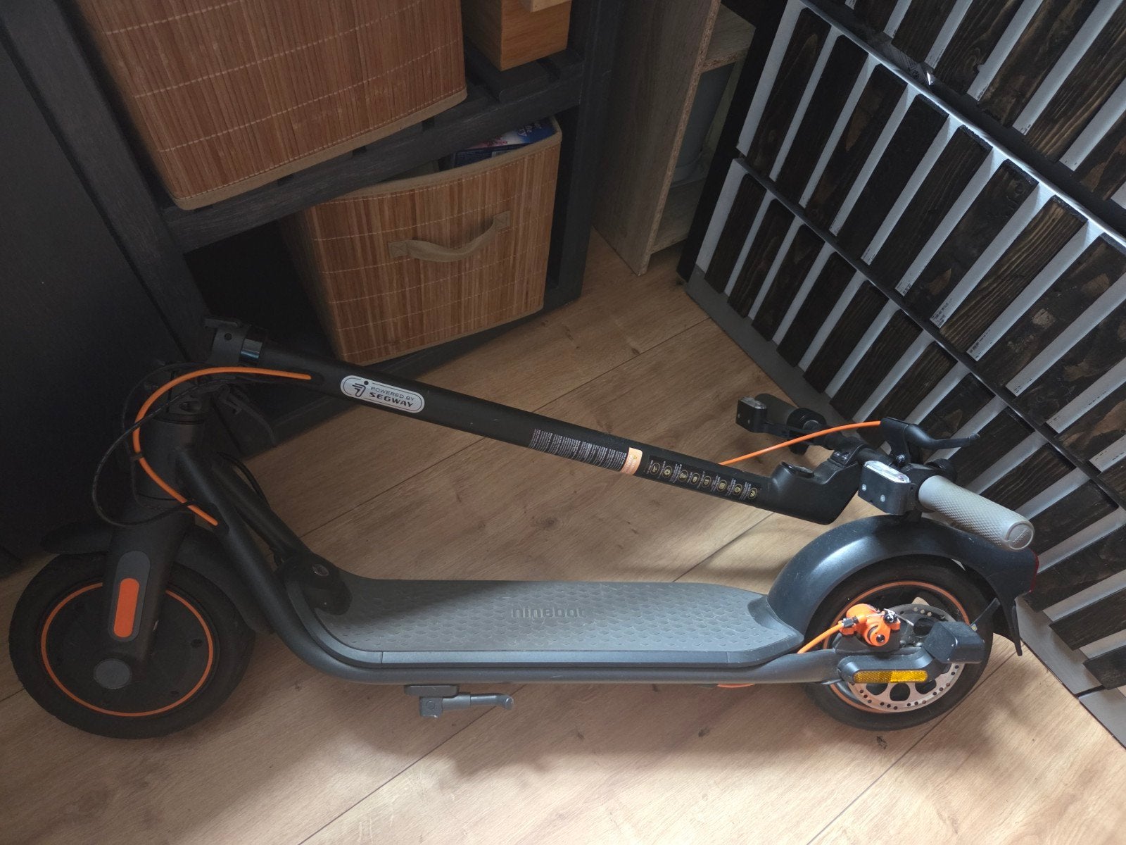 Elektrische Ninebot step met oplader, Fietsen en Brommers, Ophalen, Gebruikt, Elektrische step (E-scooter), Ninebot