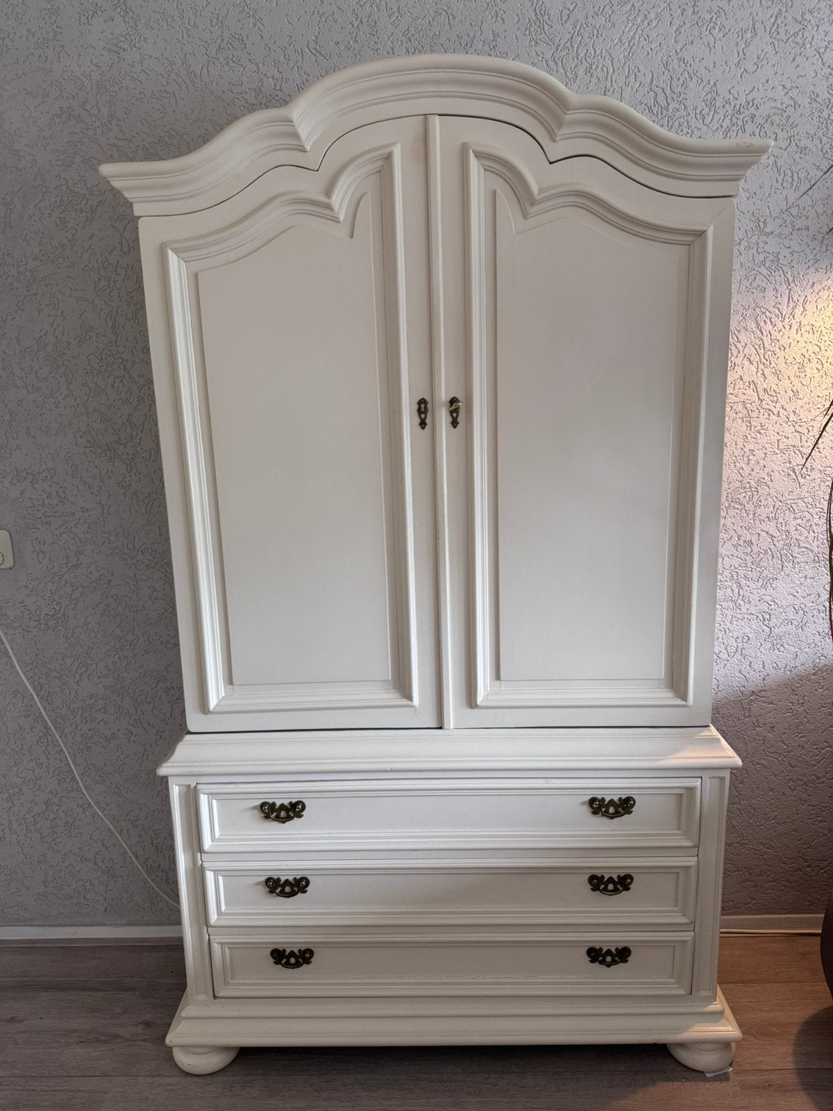 Prachtige antieke buffetkast / meidenkast. Beige. Taupe, Ophalen
