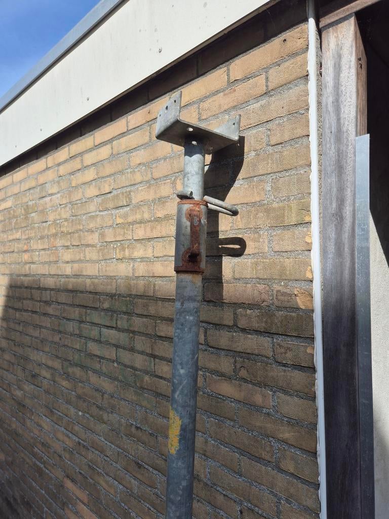 Schroefstempel - Steun voor bouw en renovatie, Ophalen