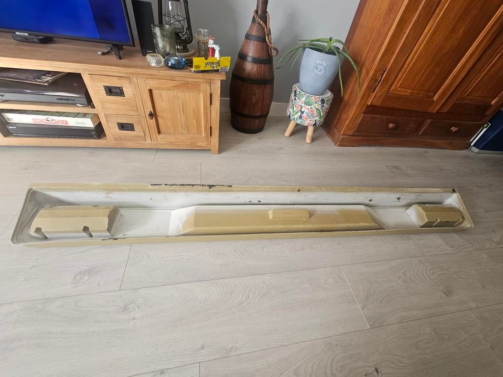 Caravan bumper Dethleffs jaren 80 en 90, Ophalen, Zo goed als nieuw