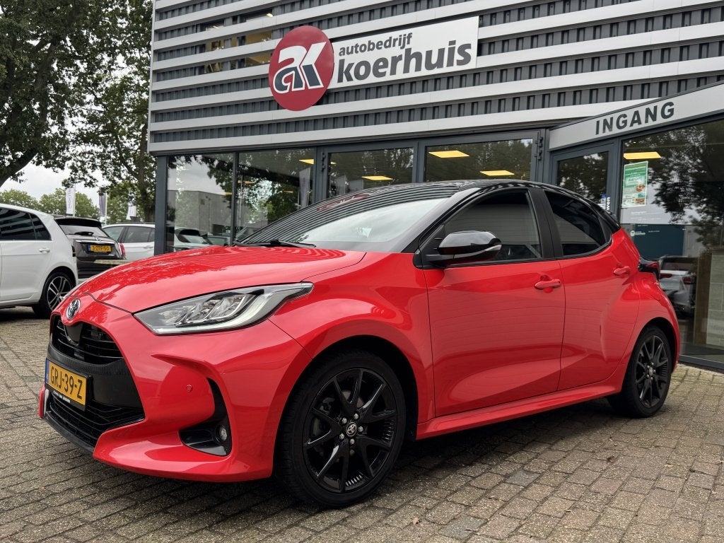 Toyota Yaris 1.5 Hybrid 130 executive Camera/stoelvw/carplay, Auto's, Automaat, 450 kg, Gebruikt, Euro 6