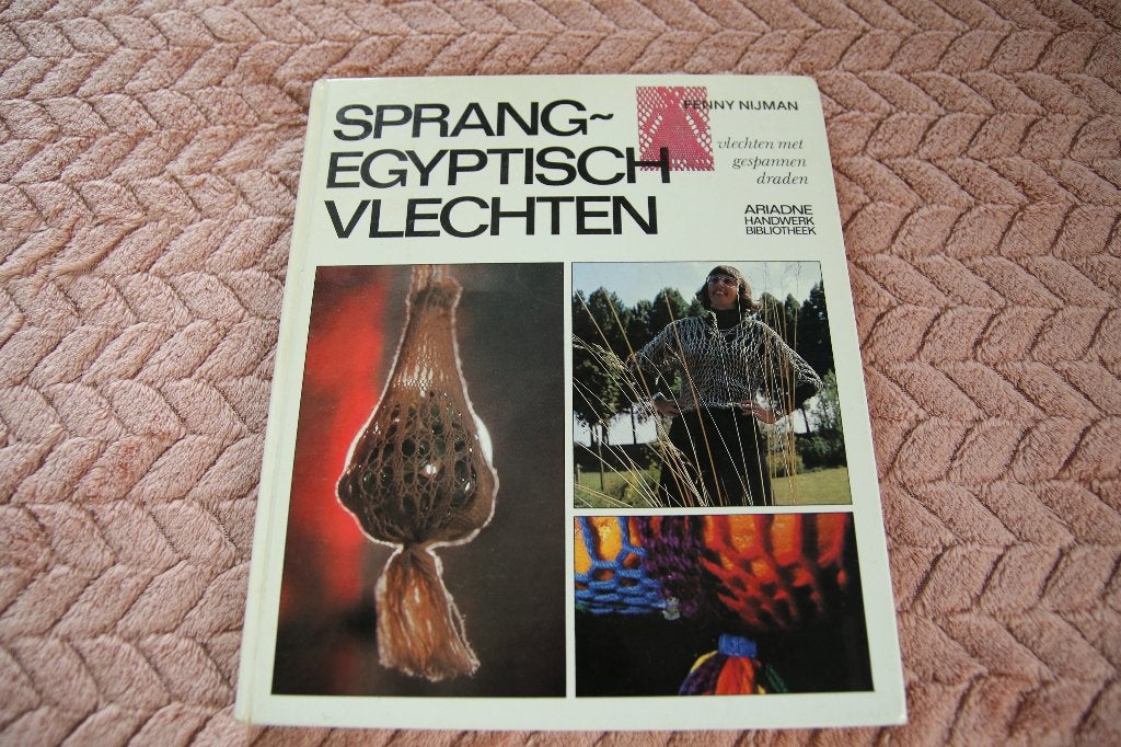 Sprang egyptisch vlechten, Boeken, Ophalen of Verzenden, Gelezen