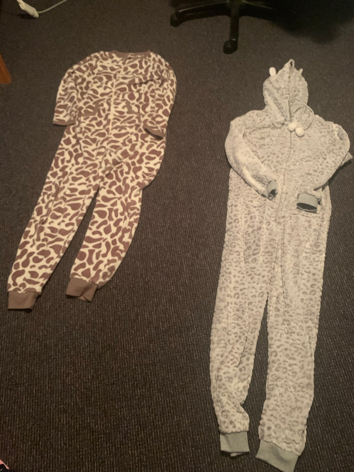 2x Onesie: Giraffe en Luipaard Print - Gedragen, Ophalen of Verzenden, Gedragen