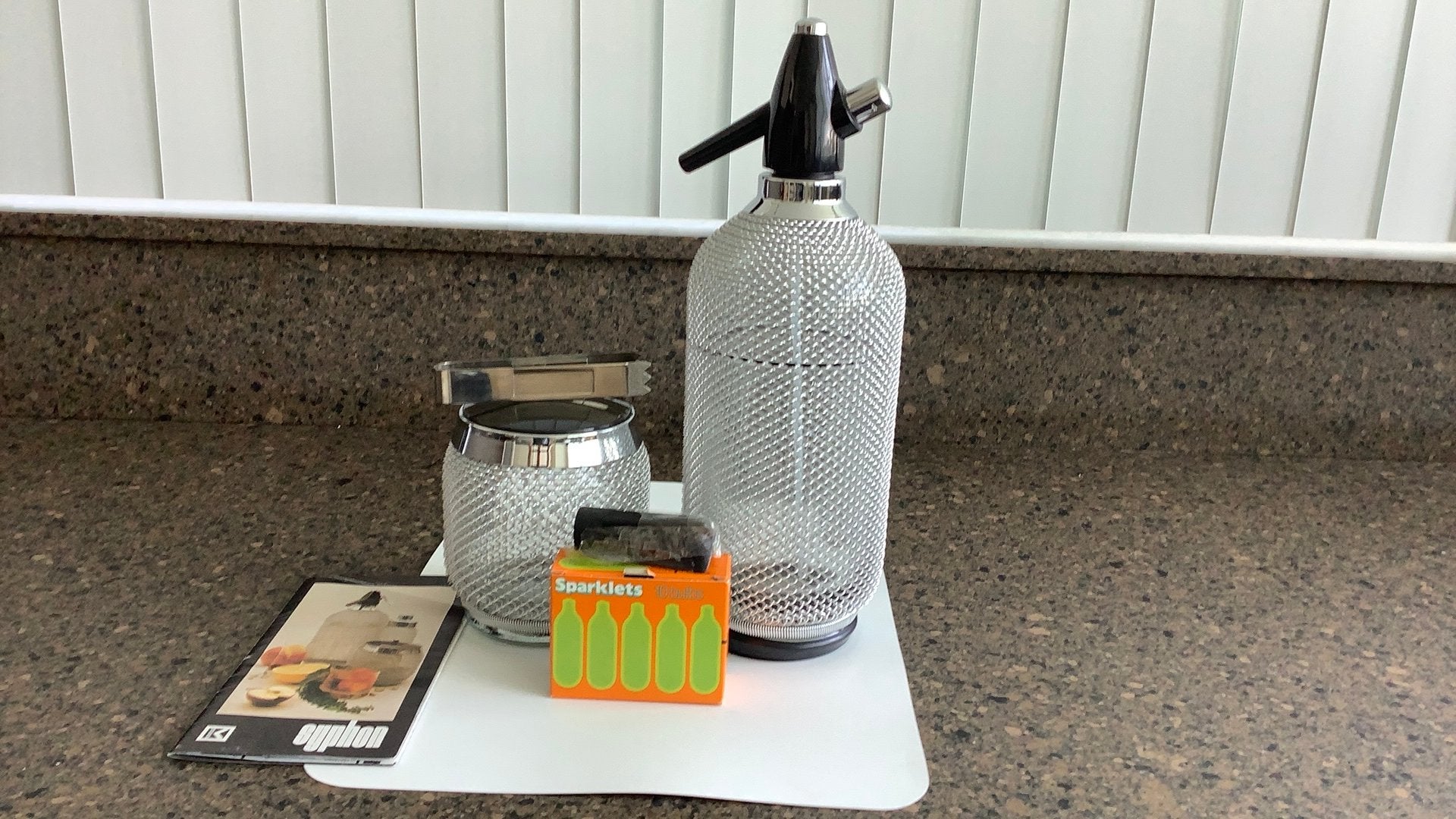 Merkuria spuitsyphon + ijsemmer 1 liter niet gebruikt, Verzenden, Nieuw