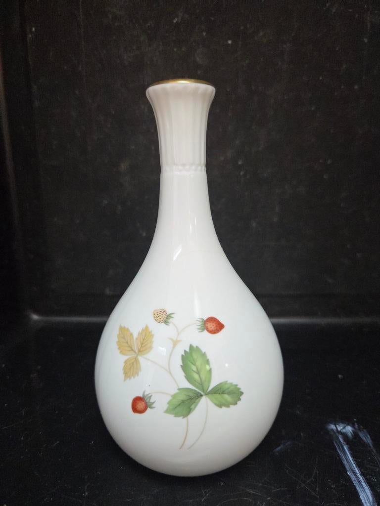Wedgwood Wild Strawberry Vaas - Bone China, Ophalen of Verzenden