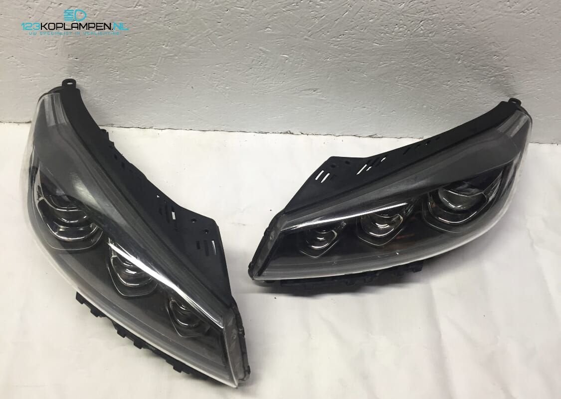 Kia Sorento 3 / III Facelift Koplamp links rechts, -, -, Ophalen of Verzenden, -
