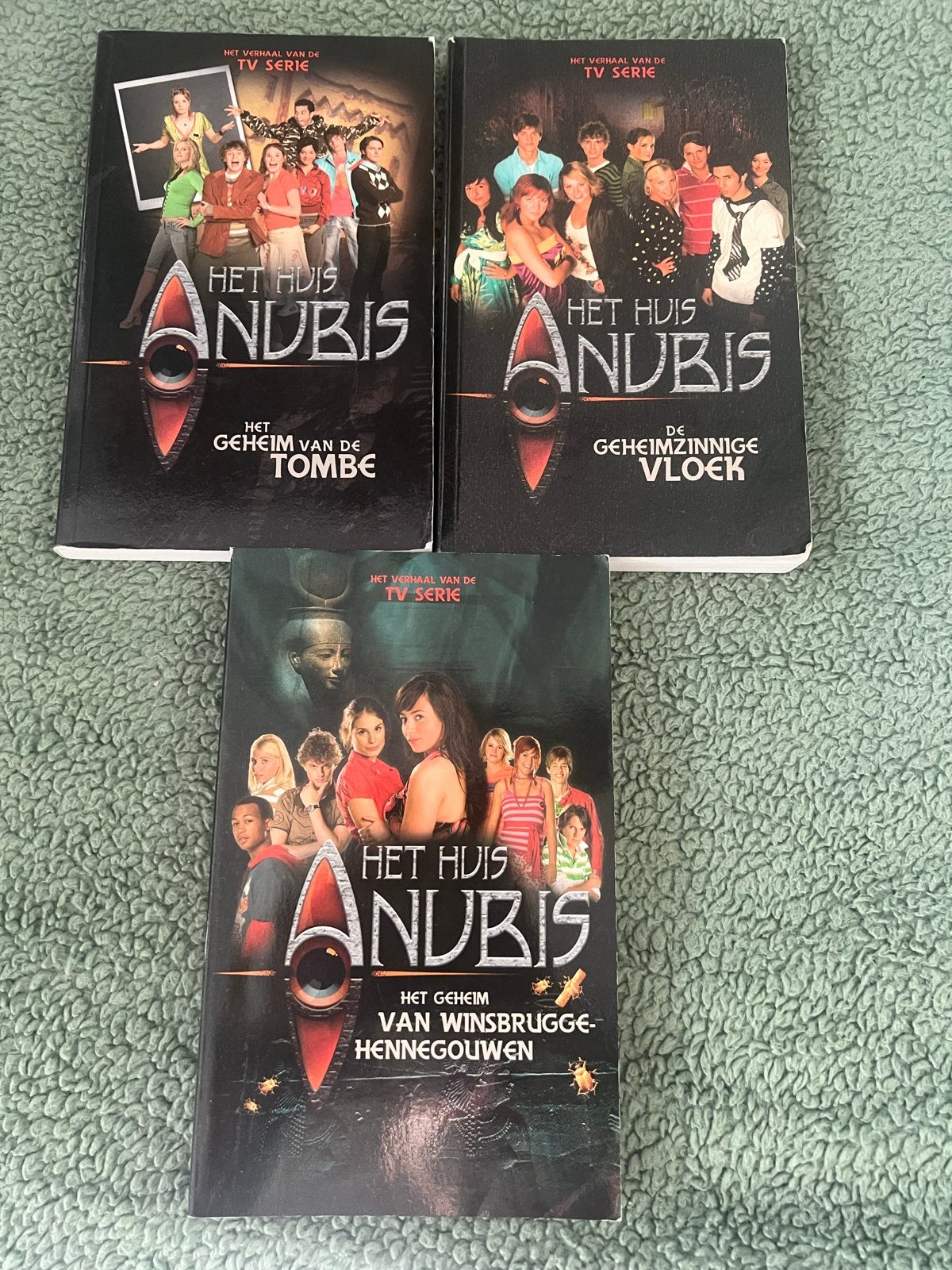 Het Huis Anubis Boeken - boek 2,3 en 5, Boeken, Ophalen of Verzenden, Zo goed als nieuw, Fictie