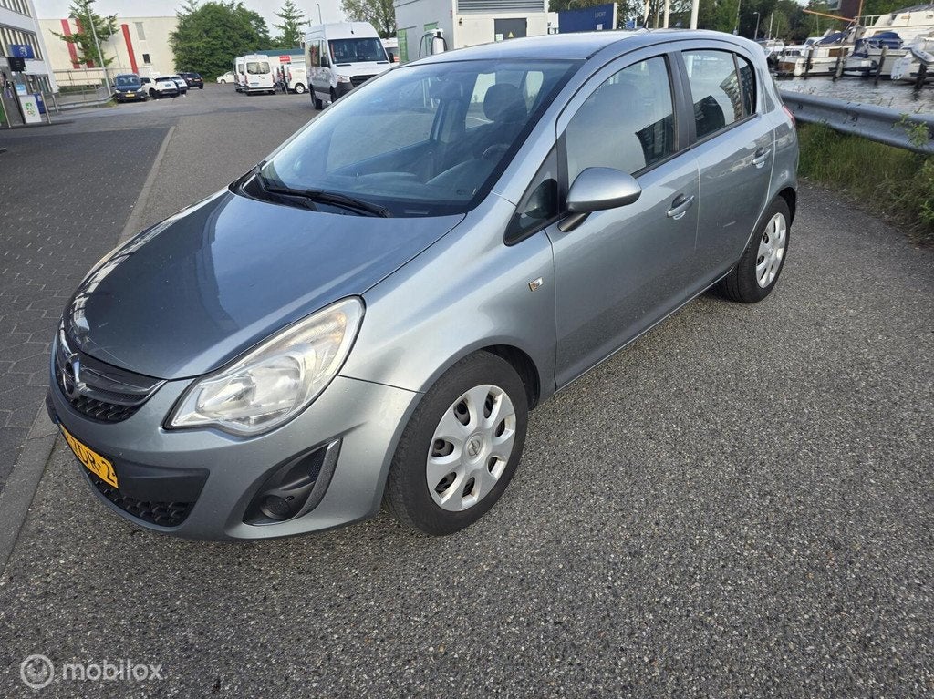 Opel Corsa 1.2-16V Cosmo AUTOMAAT, AIRCO, 99700 NAP, 5 DEURS, Euro 5, 750 kg, 4 cilinders, 1229 cc