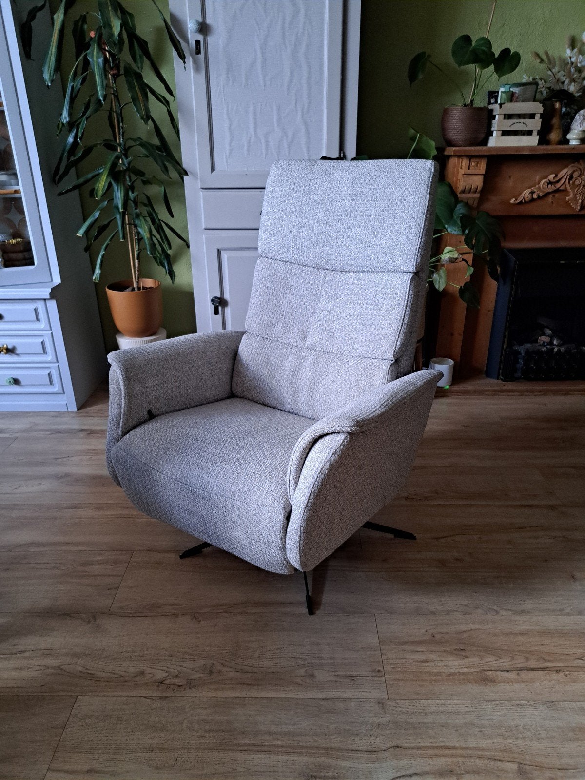 Fijne Relax stoel! Een heerlijke stoel om uit te rusten!, Ophalen of Verzenden, Zo goed als nieuw, Stof, 50 tot 75 cm