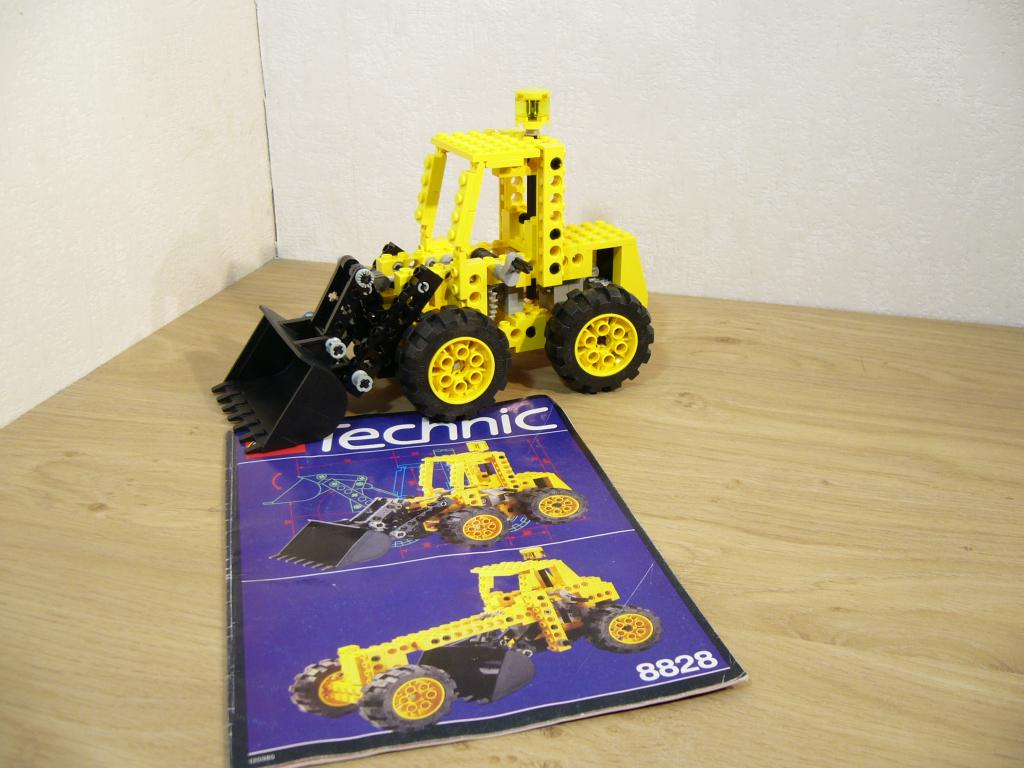 Lego Technic 8828 Front End Loader, Gebruikt, Ophalen of Verzenden, Technic, Complete set
