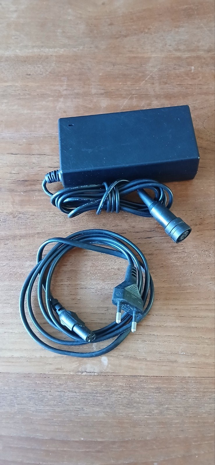 VERKOCHT/SOLD Gazelle acculader 36V Innergy Accu's Is, Ophalen of Verzenden, Gebruikt