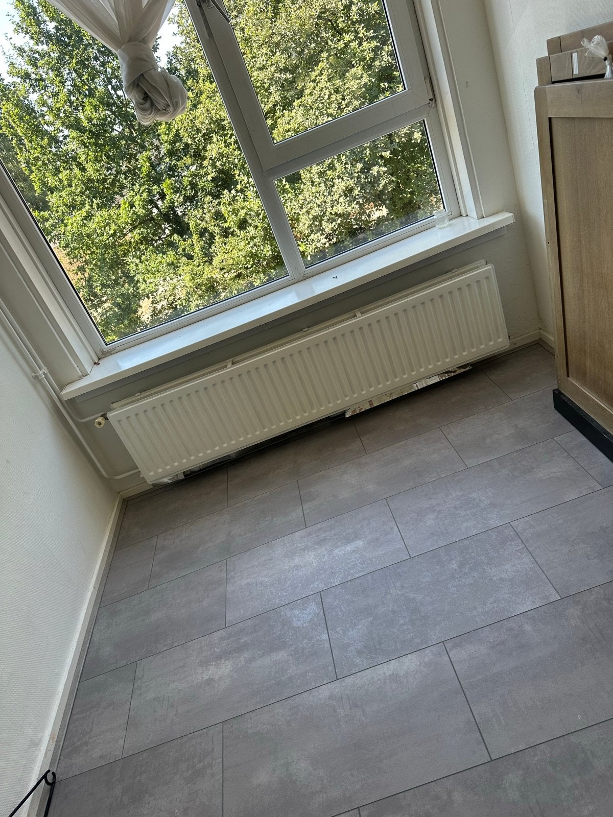 Tegel laminaat 60m² incl. plinten en ondervloer, Ophalen, Kunststof, Zo goed als nieuw, 10 m² of meer