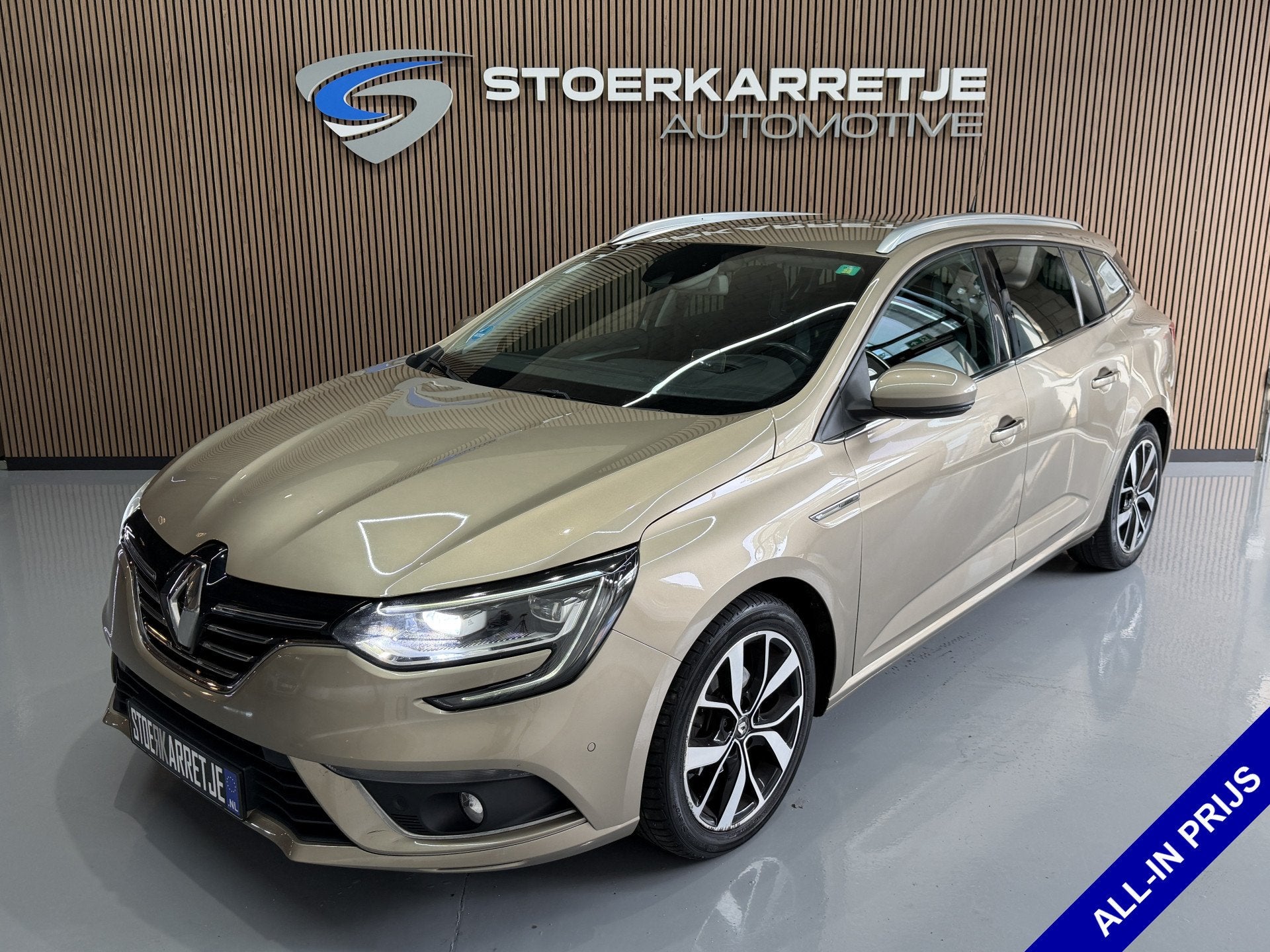 Renault Mégane Estate 1.3 TCe 130pk Bose | Groot Navi | Cam, Auto's, Gebruikt, 4 cilinders, Bruin, Leder en Stof