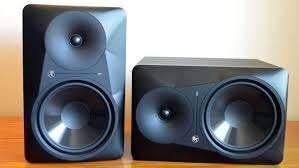 Studio powered monitors Mackie
