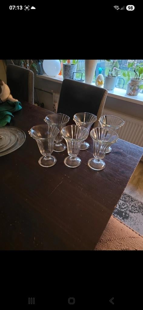 Set van 6 vintage ijscoupes van glas, Ophalen
