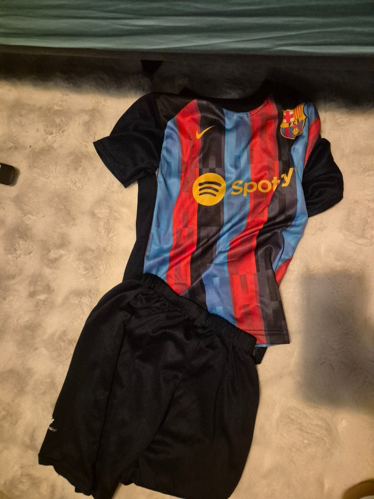 FC Barcelona Gavi 30 Voetbaltenue voor Kinderen, Ophalen of Verzenden, Zo goed als nieuw, FC Barcelona, Jongen of Meisje