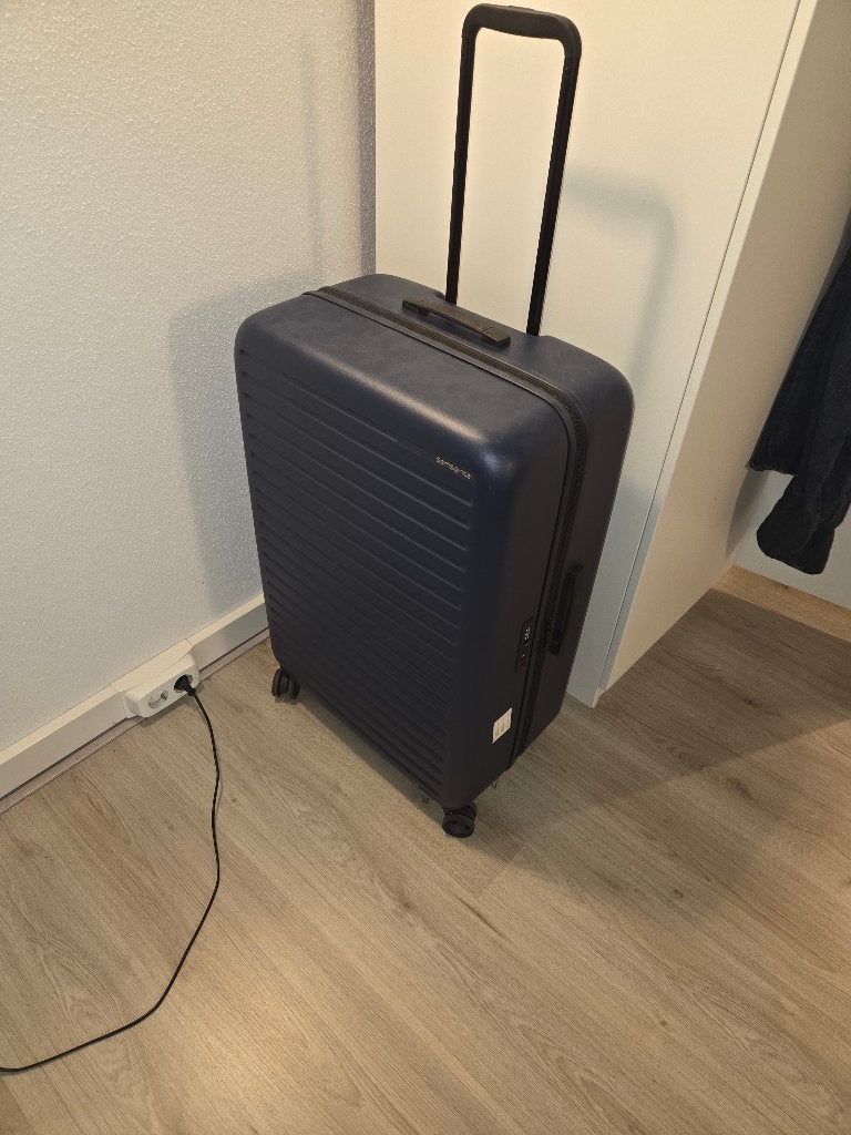 Samsonite koffer donkerblauw, Ophalen of Verzenden, Gebruikt, Hard kunststof, 70 cm of meer