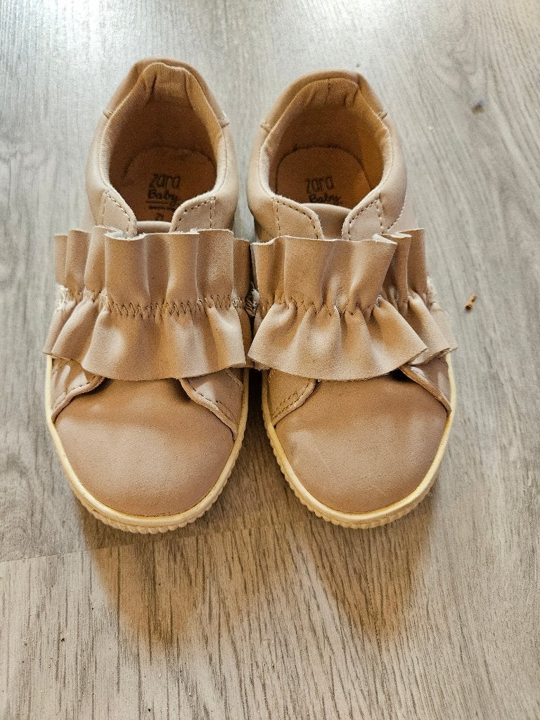 Zara meisjesschoen maat 24 in goede staat, Kinderen en Baby's, Kinderkleding | Schoenen en Sokken, Meisje, Schoenen, Ophalen of Verzenden