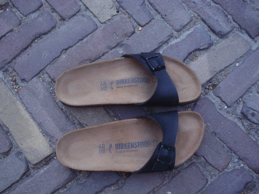 BIRKENSTOCK MADRID 40 ZWART NU GRATIS VERZENDING PER POST, Slippers, Verzenden, Zwart, Zo goed als nieuw