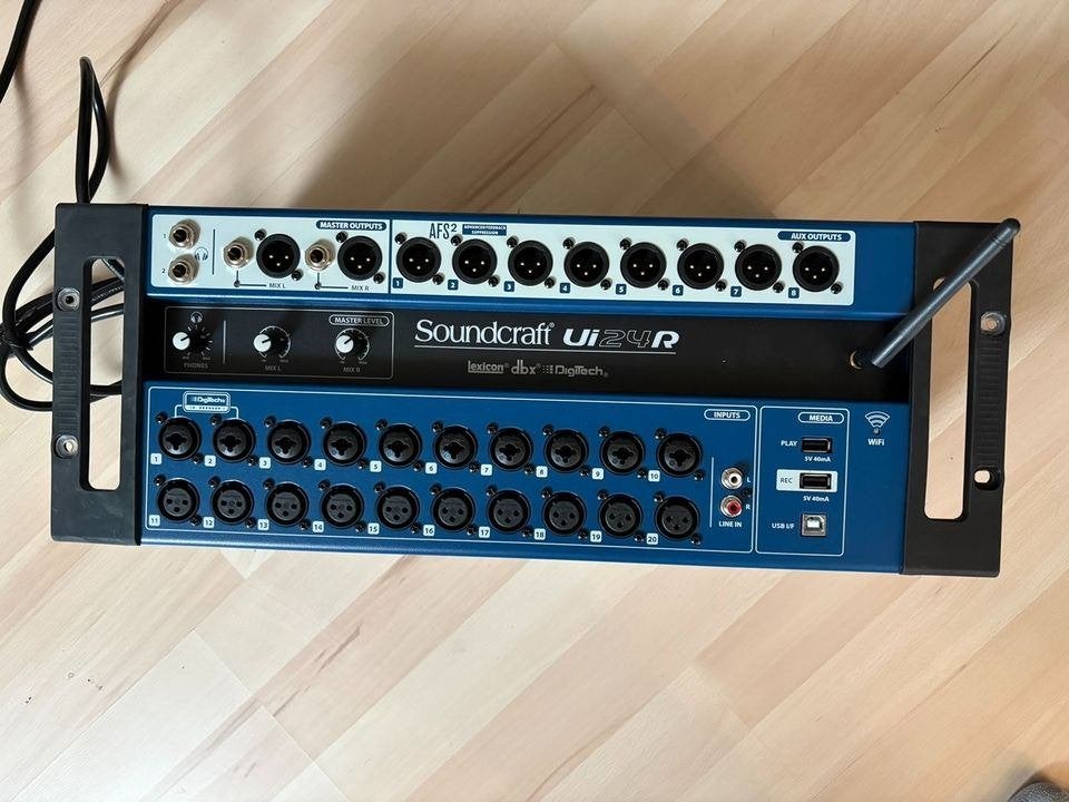 Soundcraft UI24, Muziek en Instrumenten, Ophalen, Zo goed als nieuw, 10 tot 20 kanalen