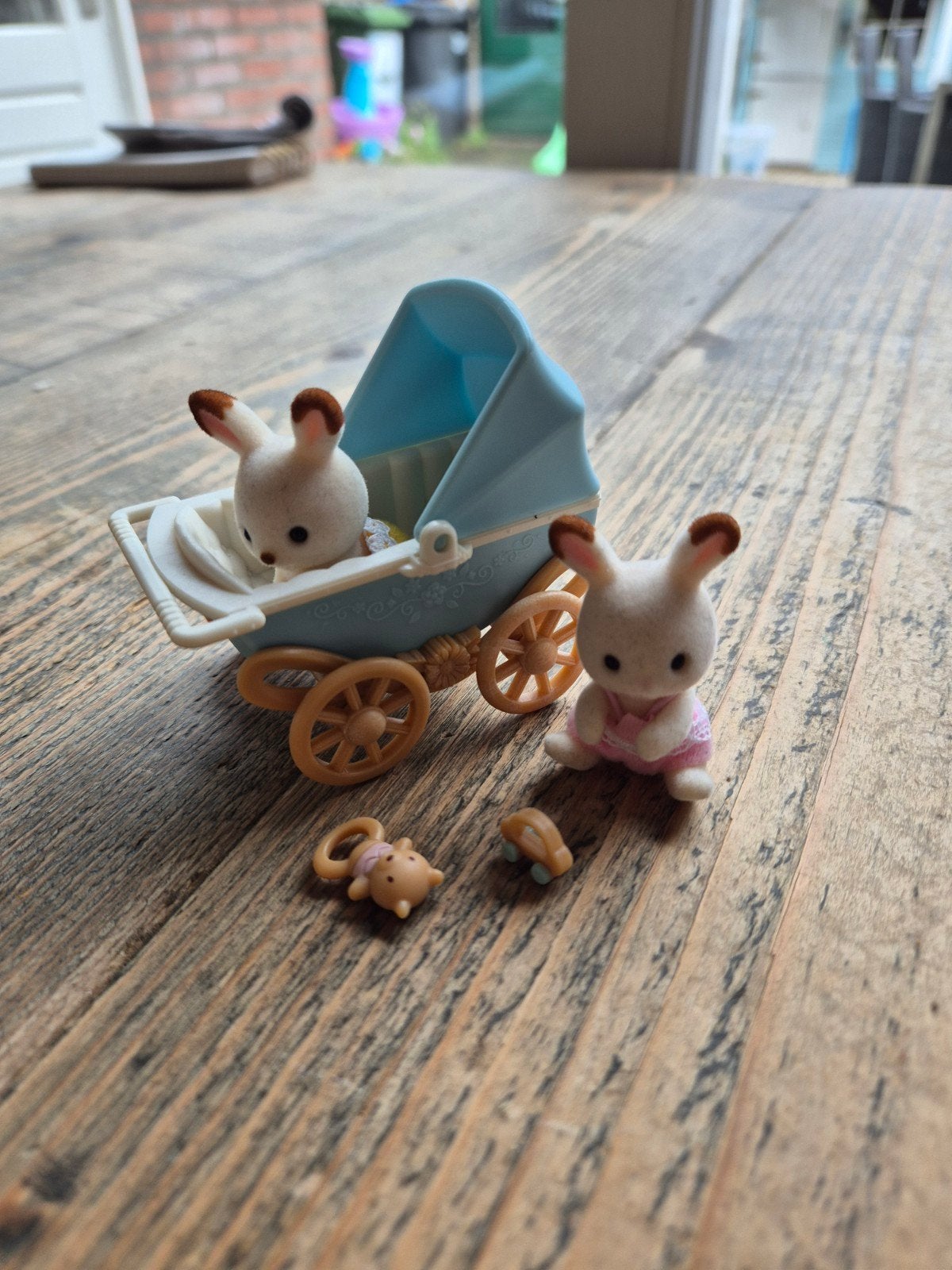 Sylvanian Families tweeling Chocoladekonijn met kinderwagen, Kinderen en Baby's, Ophalen of Verzenden, Nieuw, Jongen of Meisje