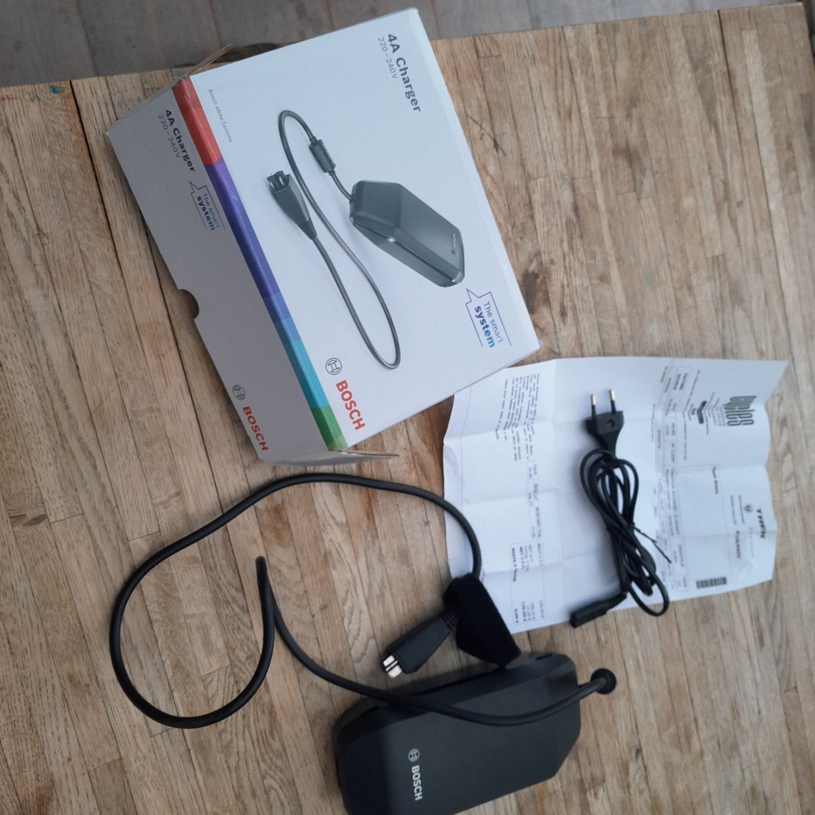 Bosch eBike Acculader 4A BPC3400 - Nieuwstaat, Fietsen en Brommers, Ophalen of Verzenden, Zo goed als nieuw