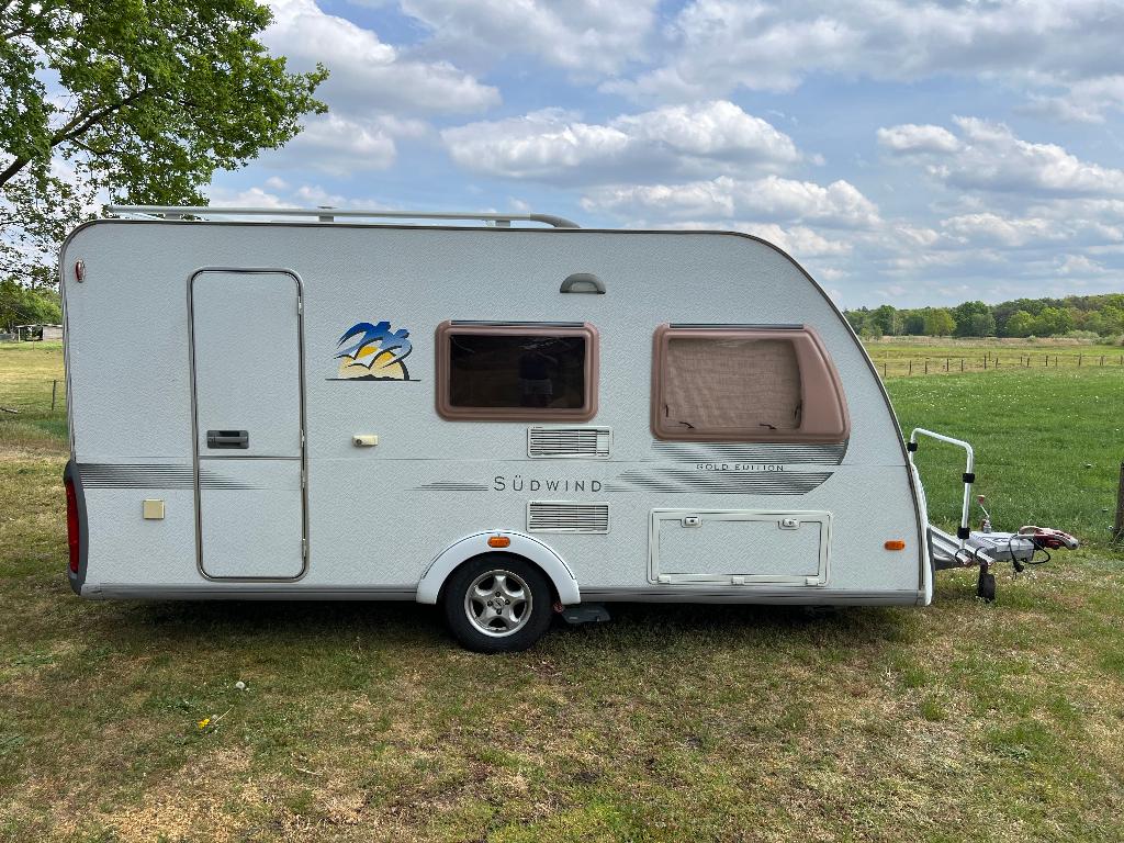 Caravan Knaus Sudwind gold edition, Caravans en Kamperen, Caravans, Particulier, tot en met 4, 750 - 1000 kg, Treinzit, Knaus