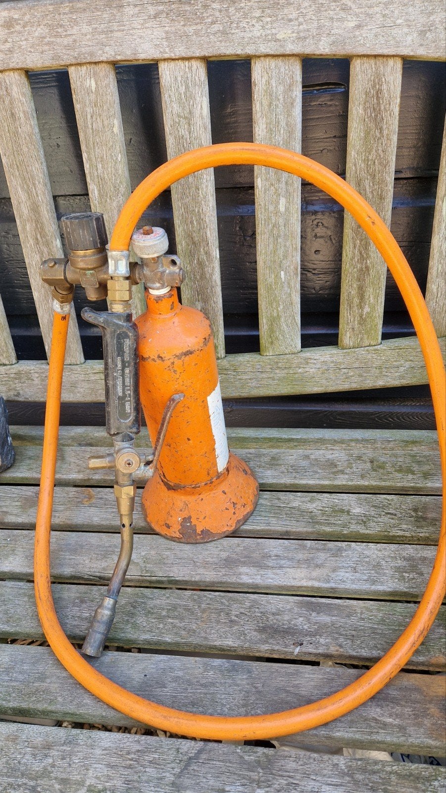 Gasbrander met slang en drukregelaar, Ophalen, Gebruikt