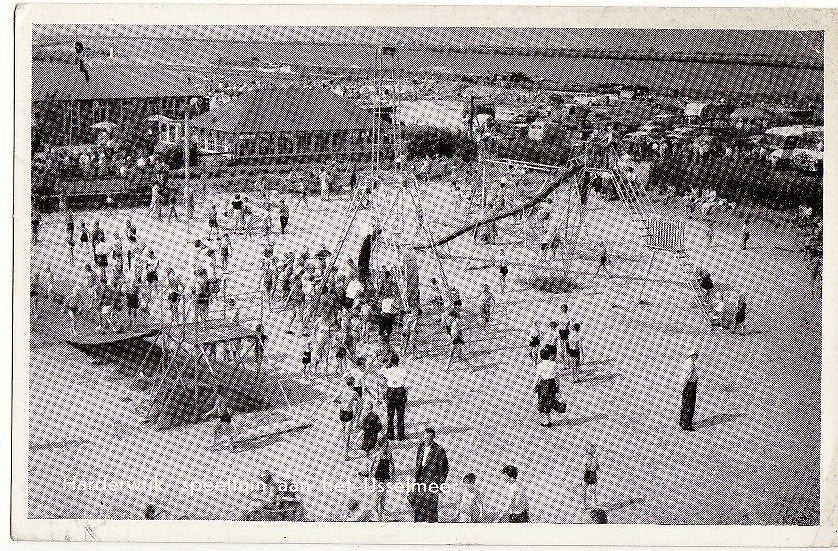 Harderwijk (Gld) Speeltuin aan het IJsselmeer 1965., Ophalen, 1940 tot 1960, Gelopen, Gelderland