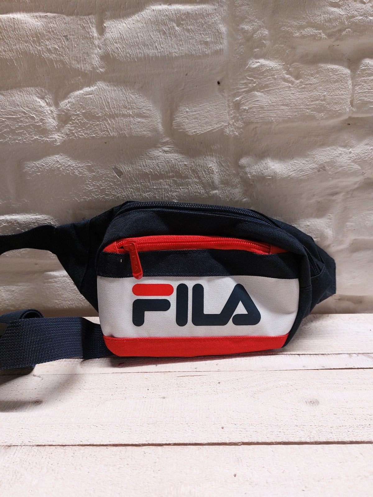 Fila heuptasje - Zwart, rood, wit, Verzenden, Zo goed als nieuw, Zwart, Schoudertasje