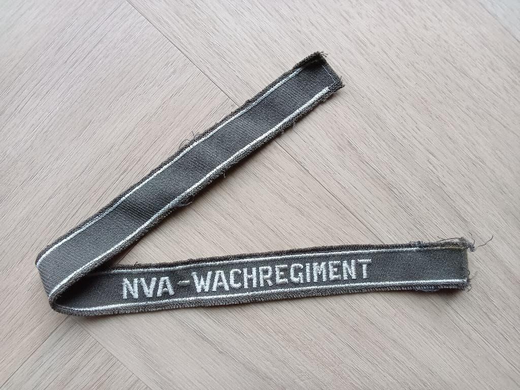 Armband NVA Wachregiment voor uniform DDR, Verzamelen, Militaria | Algemeen, Ophalen of Verzenden, Landmacht, Duitsland, Embleem of Badge