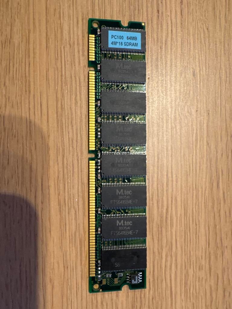 M.tec PC100 64MB SDRAM Geheugenmodule, Computers en Software, RAM geheugen, Overige soorten, Ophalen of Verzenden, Desktop, Gebruikt
