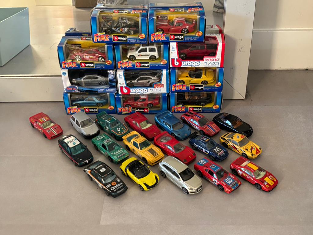 Partij Burago modellen 1:43, Hobby en Vrije tijd, Modelauto's | 1:43, Ophalen of Verzenden, Gebruikt, Auto, Overige merken