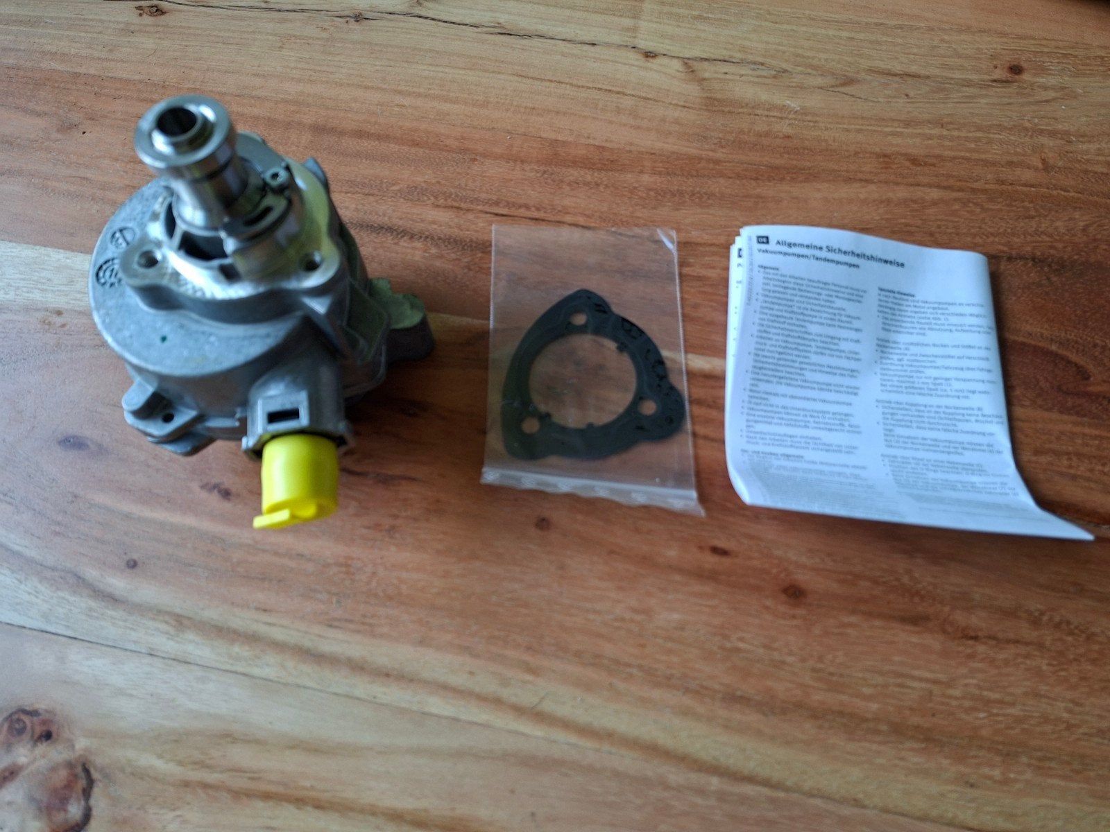 Pierburg vacuumpomp BMW N53 NIEUW, Ophalen of Verzenden, Nieuw, BMW